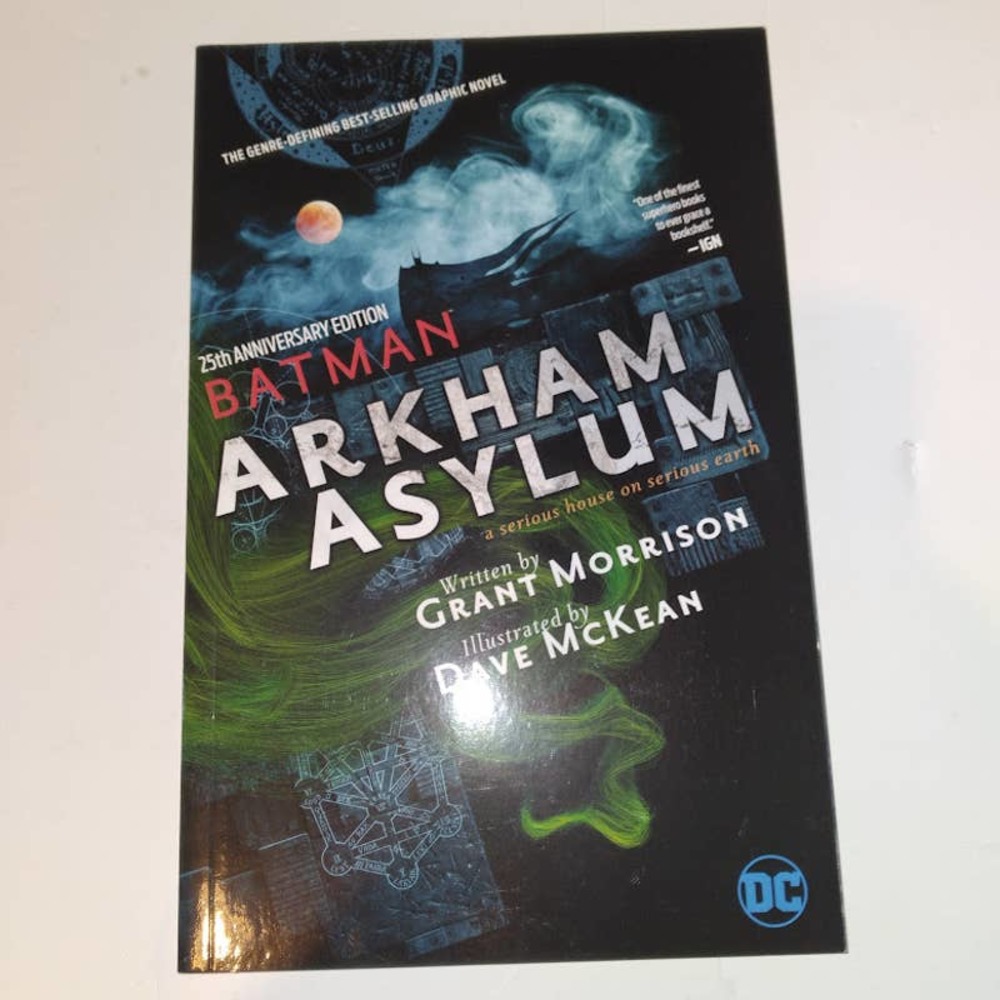 Batman Arkham Asylum DC 25th Anniversary Paperback